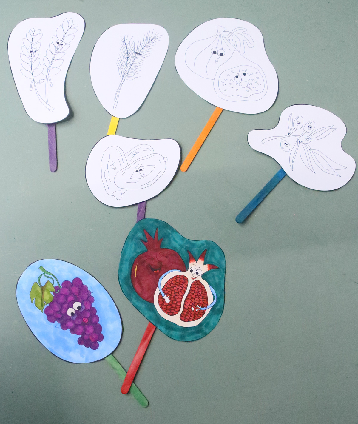 7 Species of Israel Craft - Shivat Haminim Color in Puppets PDF - Kids' Craft and Coloring Page for Tu B'shvat - Image 14