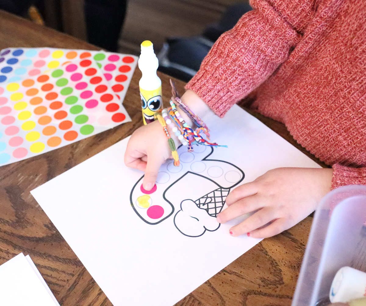 Aleph Bet Do a Dot Sheets - Hebrew School Coloring Pages and Activities - Image 6